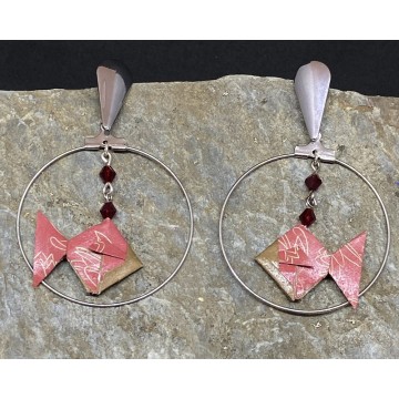Créoles en acier inoxydable argent avec poisson en origami et perles en cristal rouge