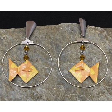 Créoles en acier inoxydable argent avec poisson en origami et perles en cristal orange