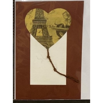 Carte ou faire-part avec un coeur en origami